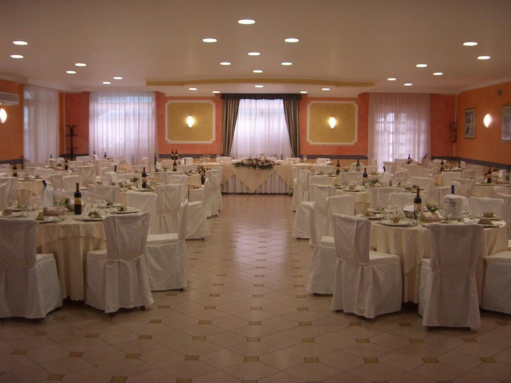 Hotel Ristorante Paradiso Albanella Dış mekan fotoğraf