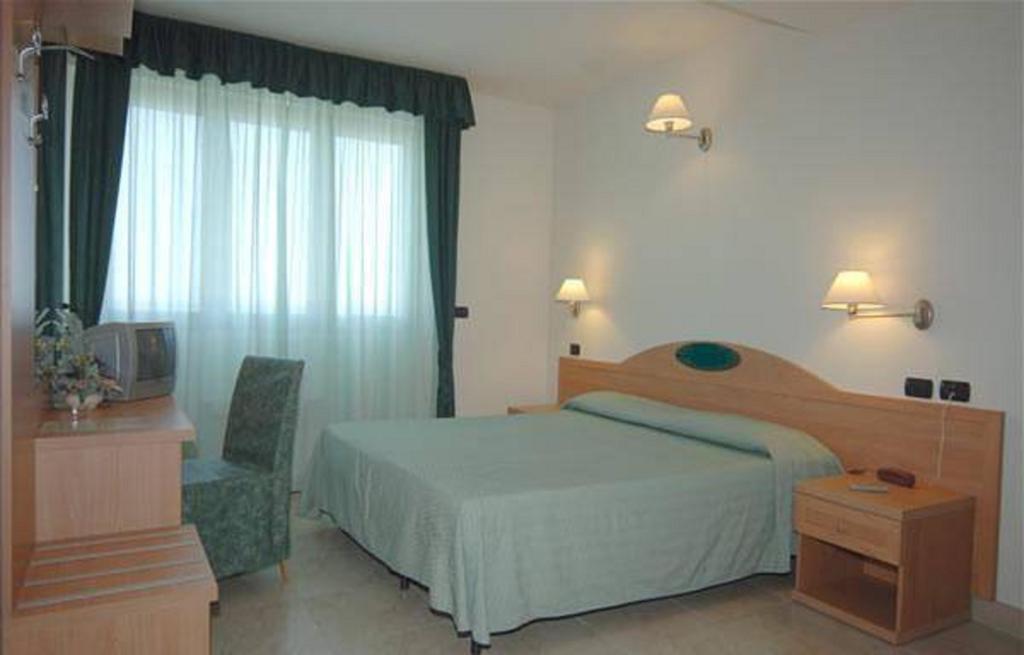 Hotel Ristorante Paradiso Albanella Oda fotoğraf