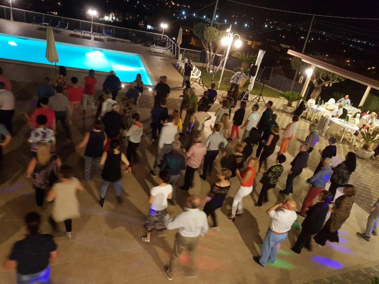 Hotel Ristorante Paradiso Albanella Dış mekan fotoğraf